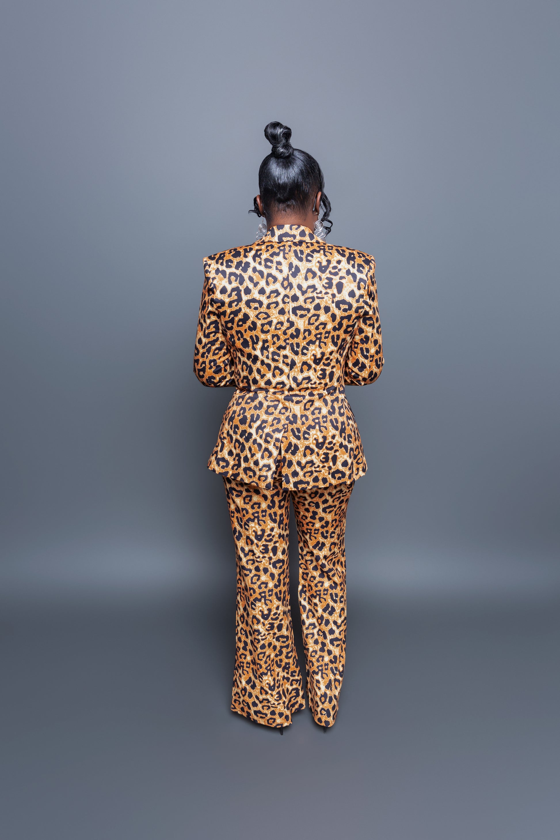 LEOPARD SUIT